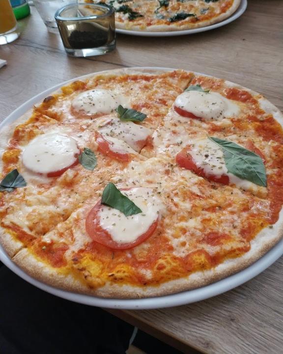 Amici Pizzeria Cucina